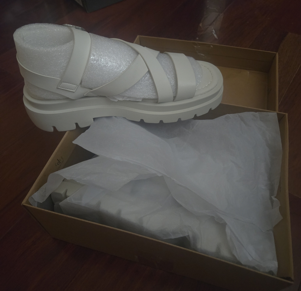 Dirty Laundry Cream Strappy Lug-Sole Sandals